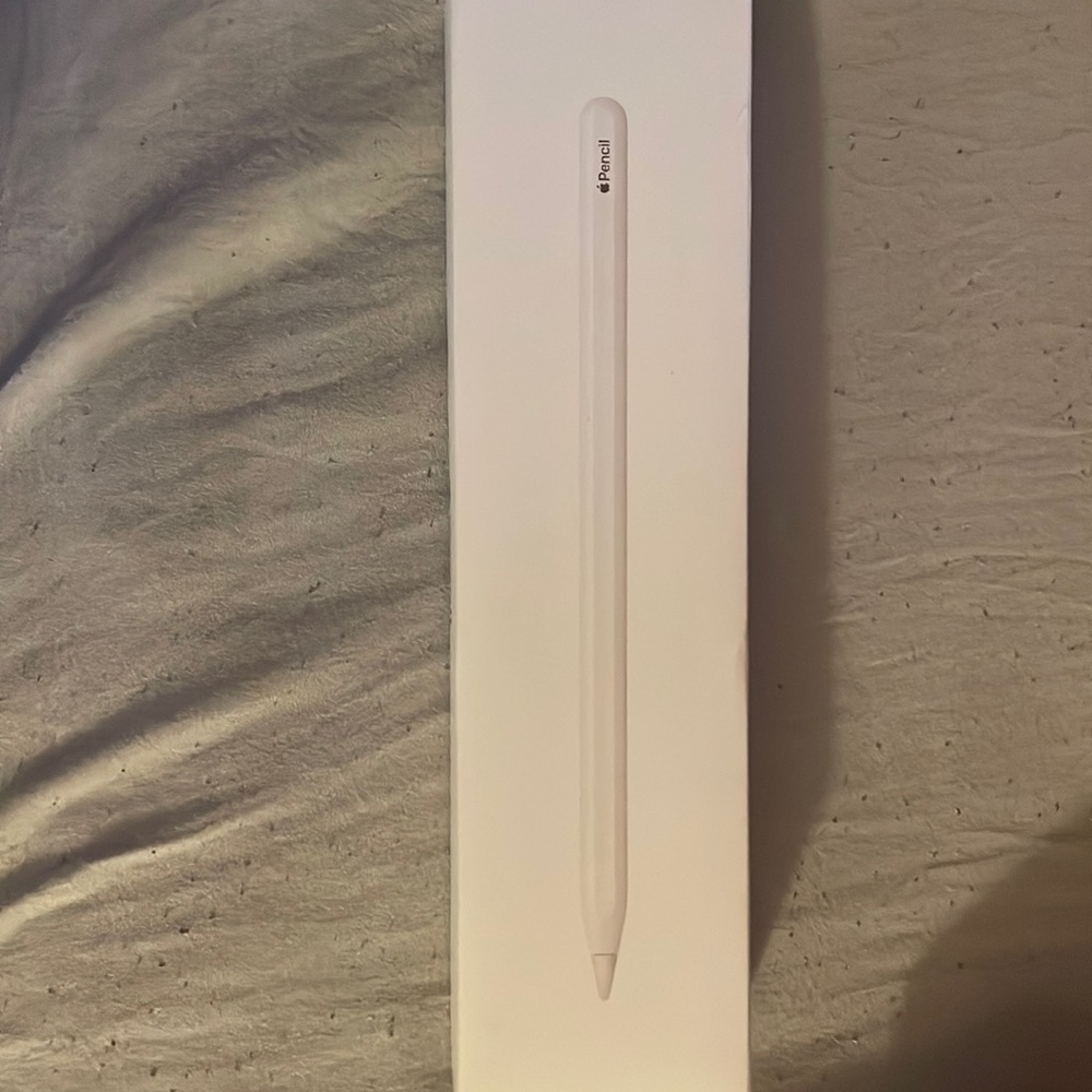Apple Pencil 2 gen it is the color white the size is one size